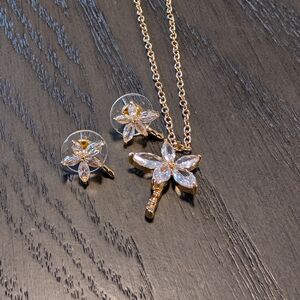 Lilly Pulitzer Gold and Pink/Purple Necklace And Earrings Set